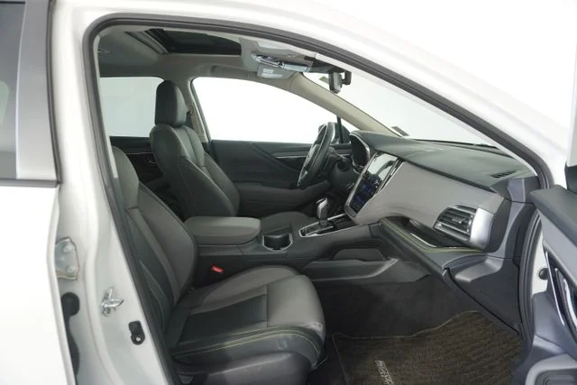 Certified Used 2025 White Subaru Onyx Edition image 40