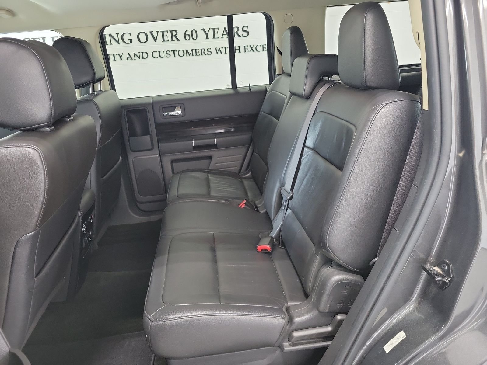 Used 2018 Gray Ford SEL image 23