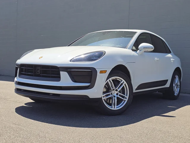 2023 Porsche Macan 