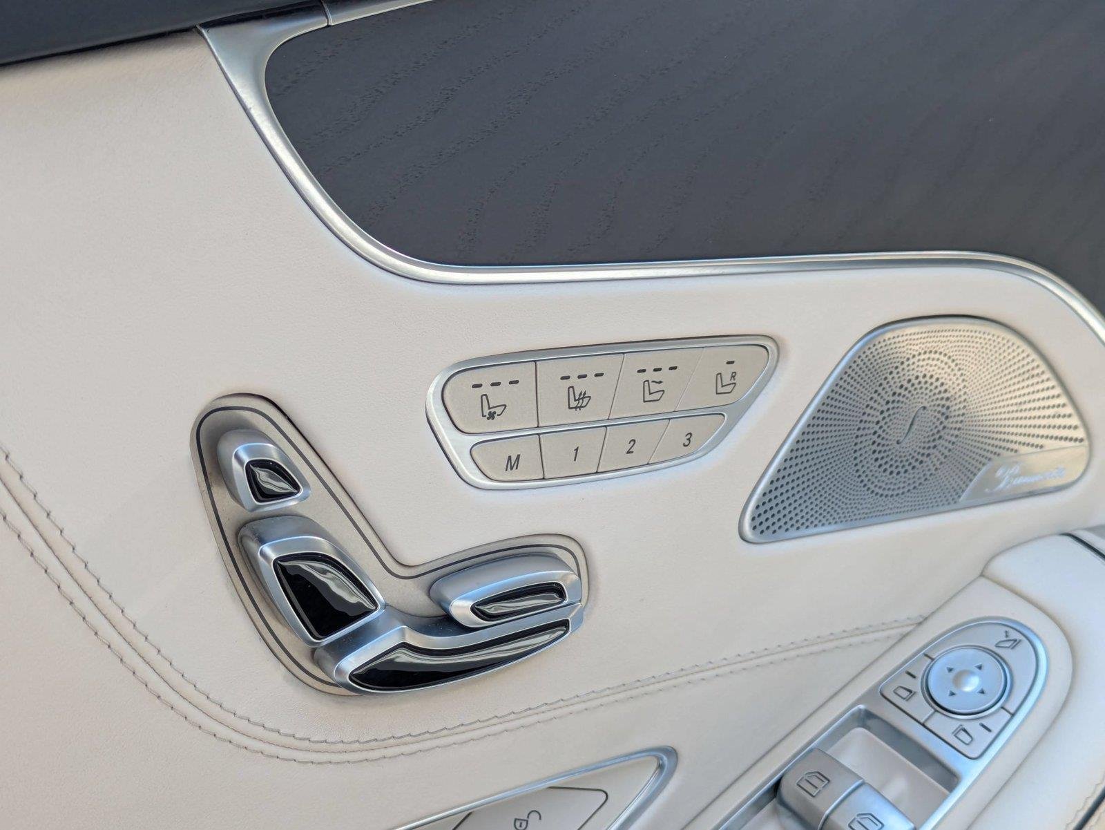 Used 2018 designo Diamond White Metallic Mercedes-Benz S 560 image 16