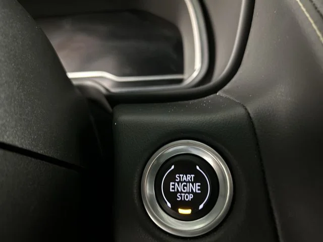 Used 2024 White GMC SLT image 14