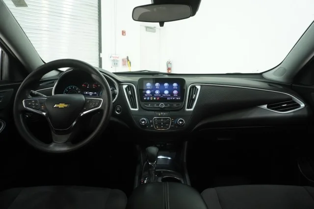 Used 2023  Chevrolet LT image 19