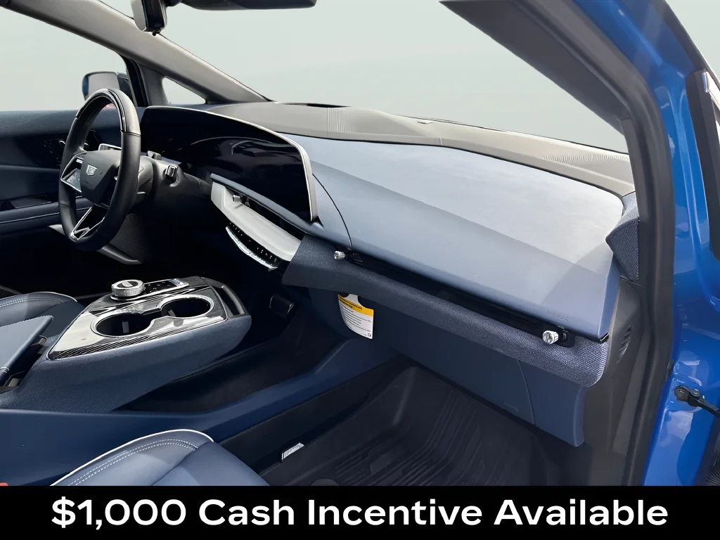 2025 Cadillac OPTIQ Luxury 2 - Photo 35