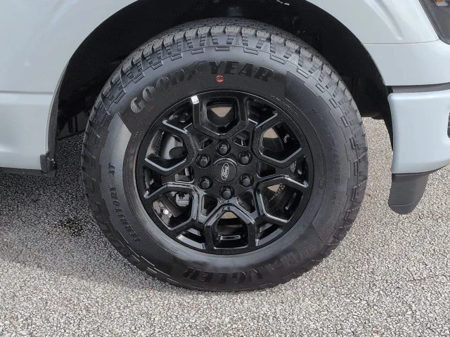 New 2026 Avalanche Ford Lariat® image 11