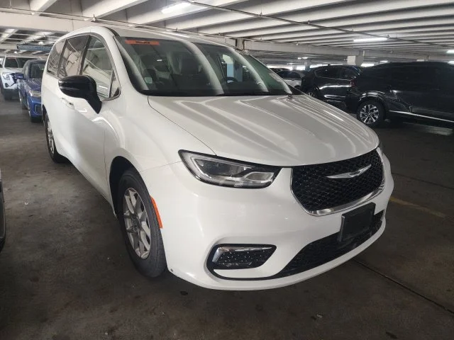 2024 Chrysler Pacifica