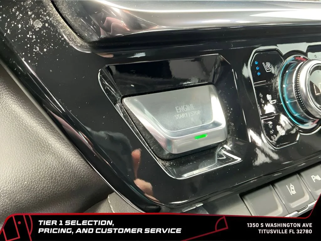 Used 2024 Onyx Black GMC Denali image 37