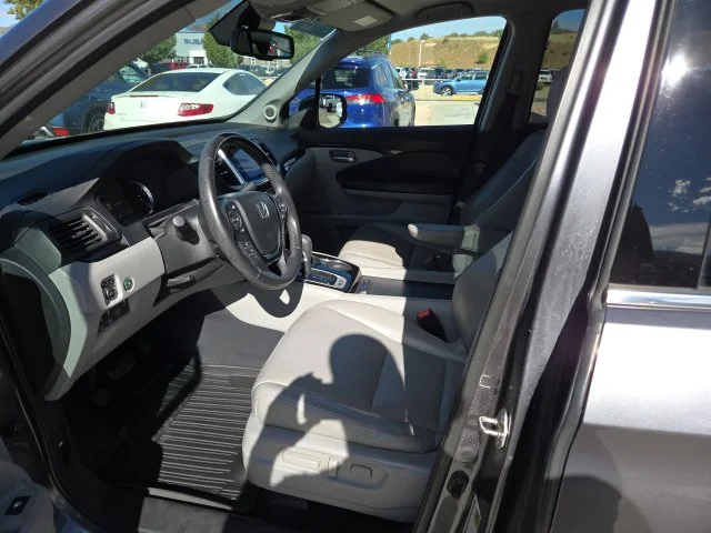 Used 2017  Honda RTL-E image 16