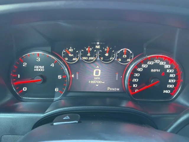 Used 2015 Silver GMC Denali image 11