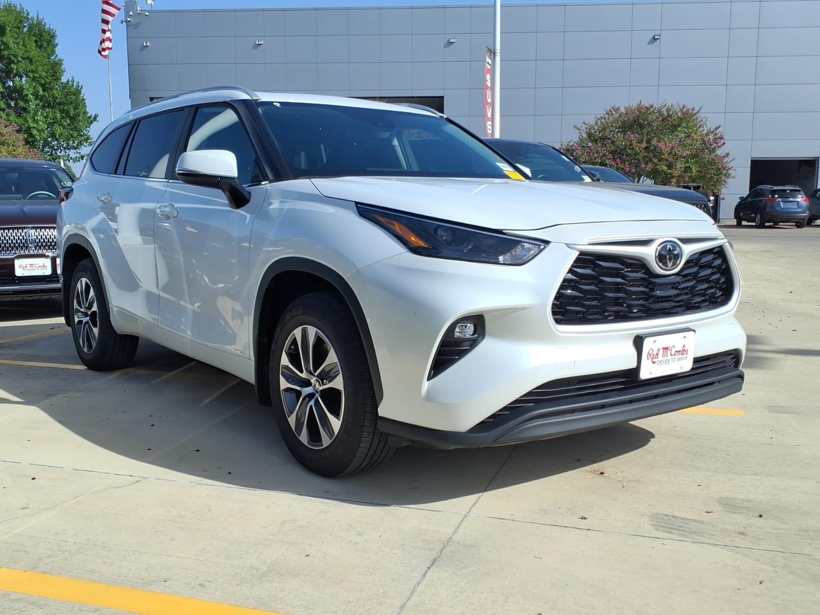 Certified Used 2026 WIND CHILL PEARL Toyota Hybrid XLE image 25