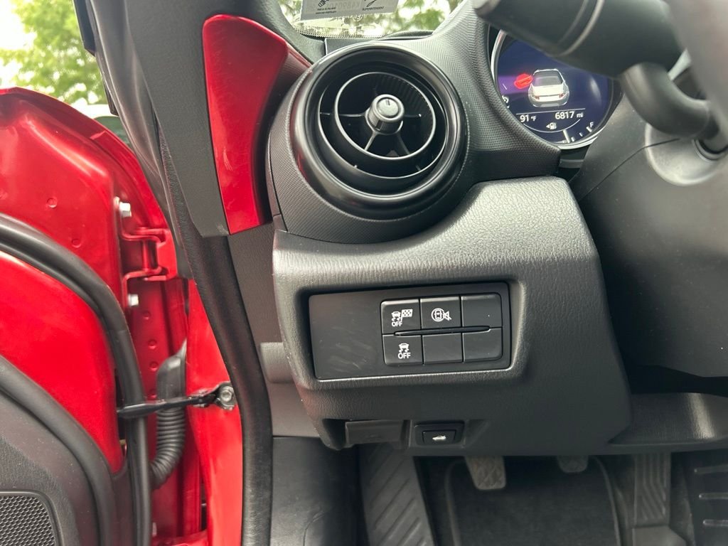 Used 2025 Red Mazda Club image 24