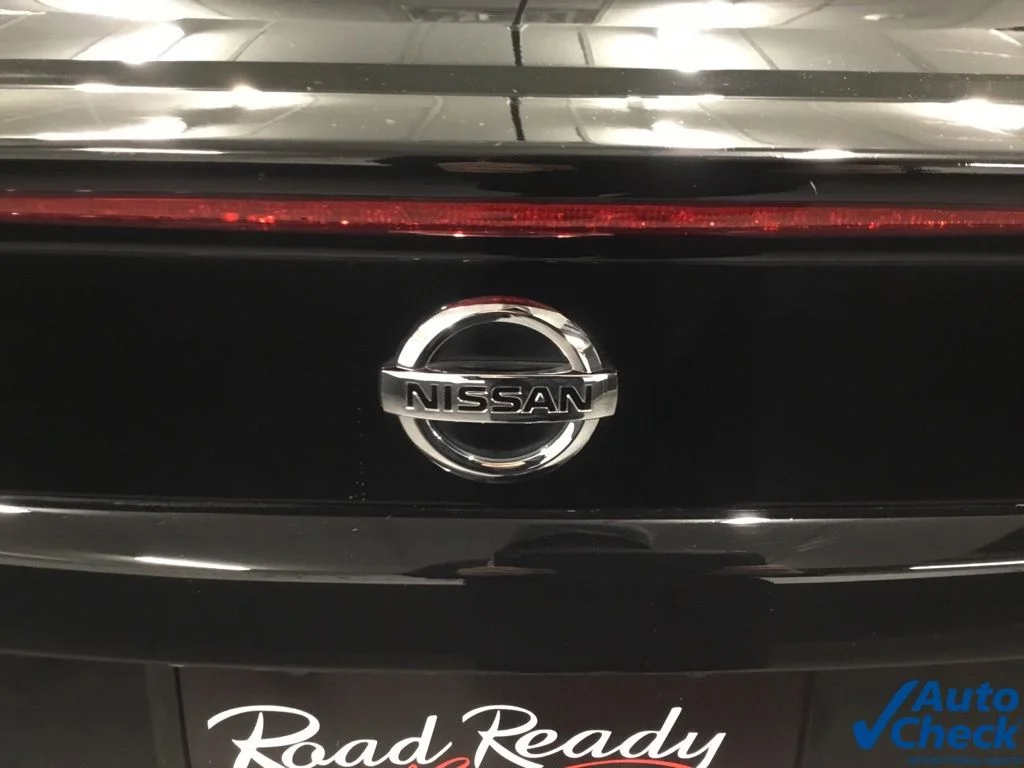 Used 2012 Black Nissan 2.0 SR image 13