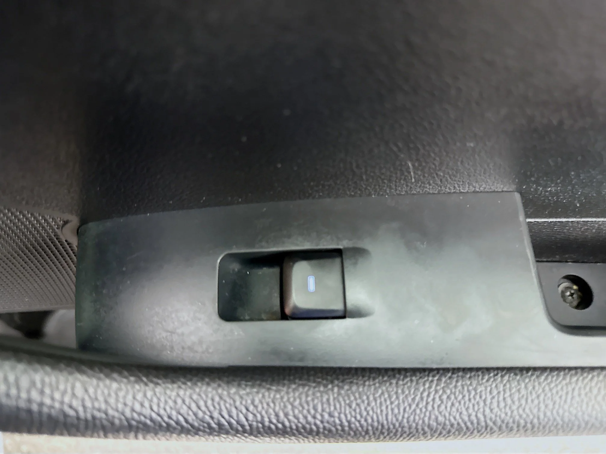 Used 2018 Phantom Black Hyundai SE image 26