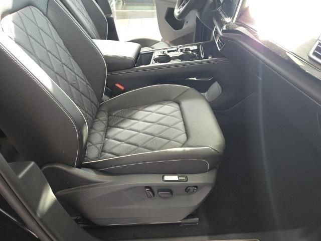 2025 Volkswagen Atlas SEL Premium R-Line - Photo 13