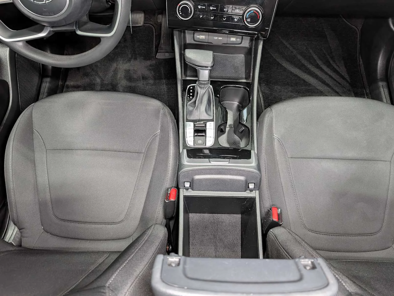 Used 2024 Hampton Gray Hyundai SE image 19