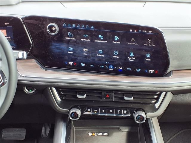 Used 2025 Summit White Chevrolet LT image 14