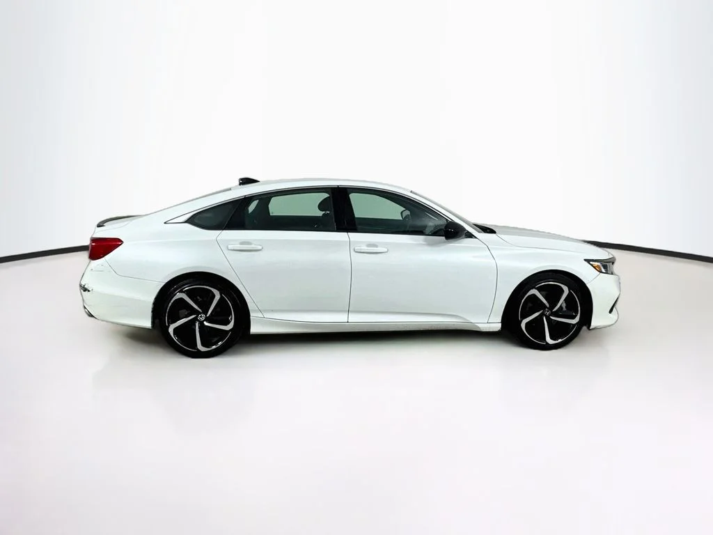 Certified Used 2022 Platinum White Pearl Honda Sport image 9