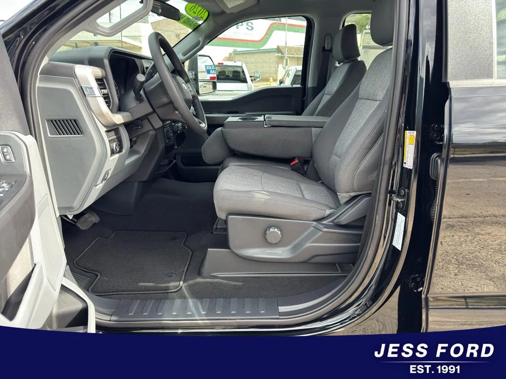 2026 Ford F-350 Super Duty XL - Photo 15