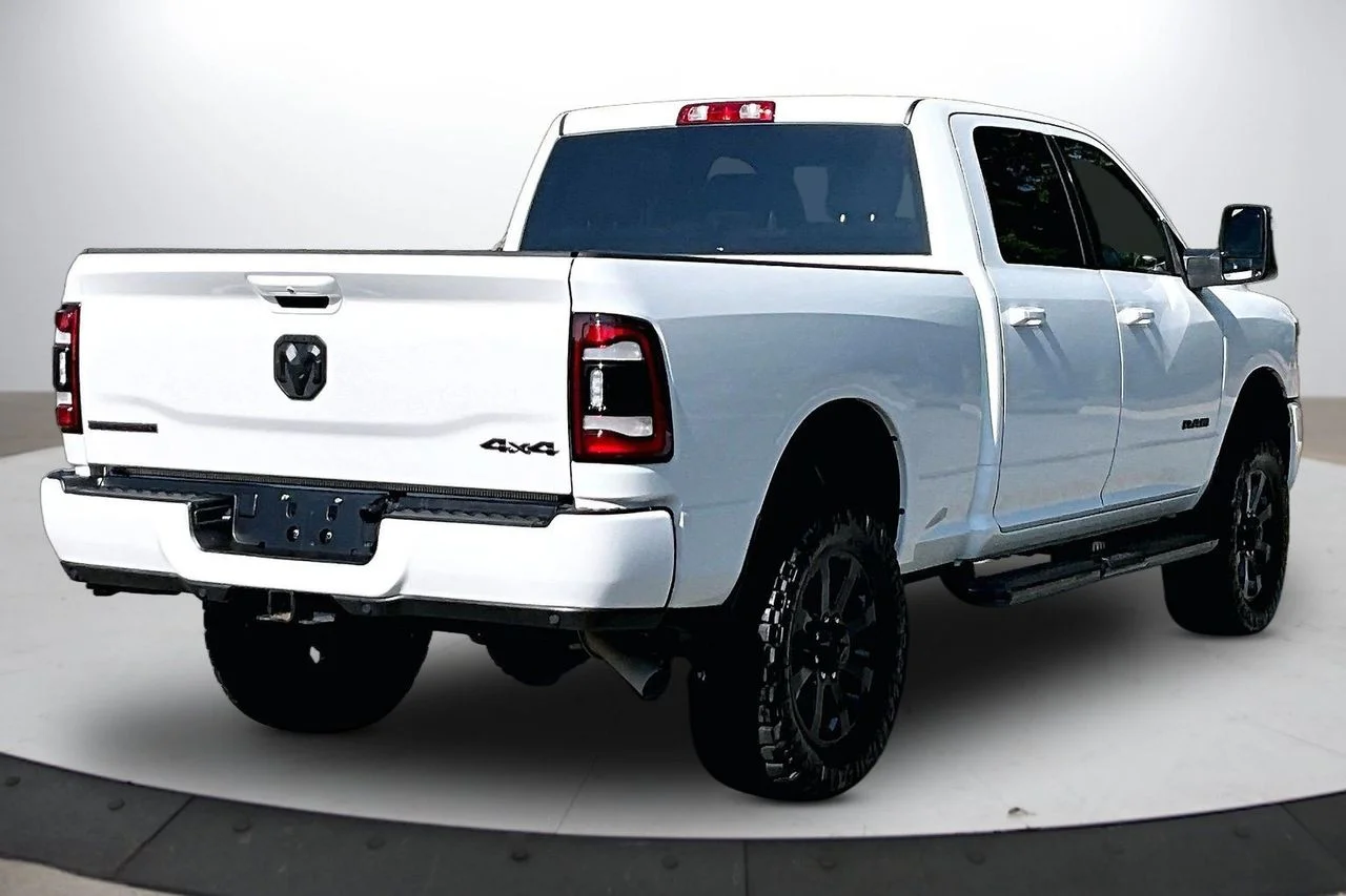 Used 2024 White Ram Big Horn image 9