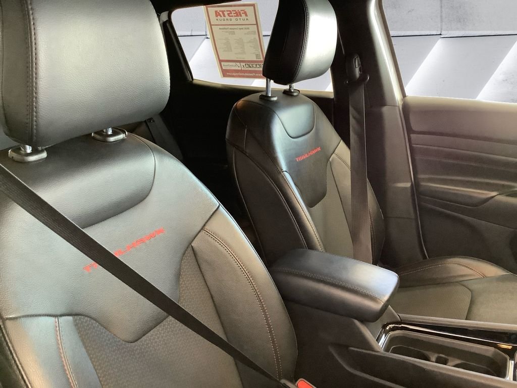 Used 2025 White Jeep Trailhawk image 14