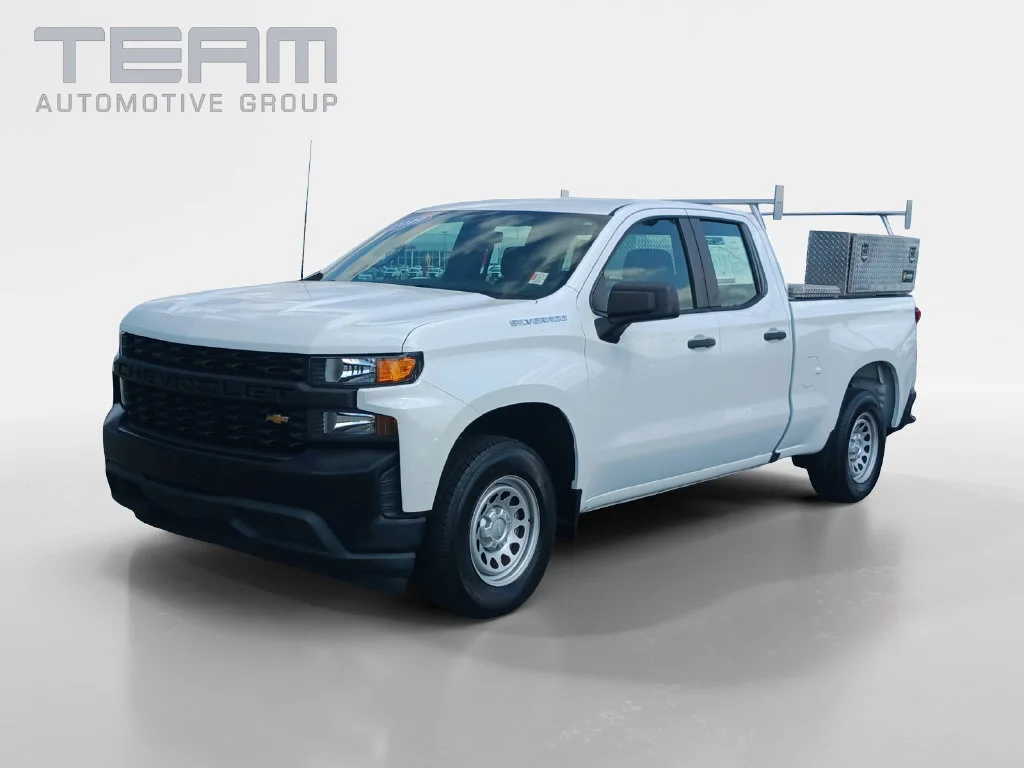 Used 2019 SUMMIT WHITE Chevrolet Work Truck image 3