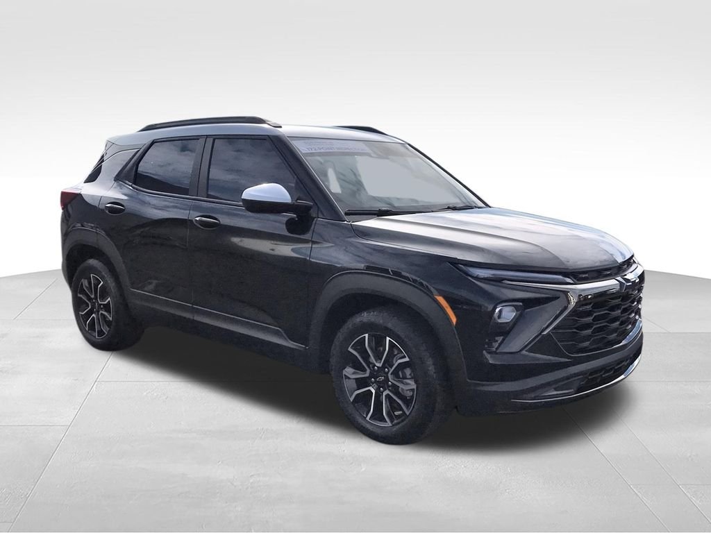 Used 2024 Black Chevrolet ACTIV image 2