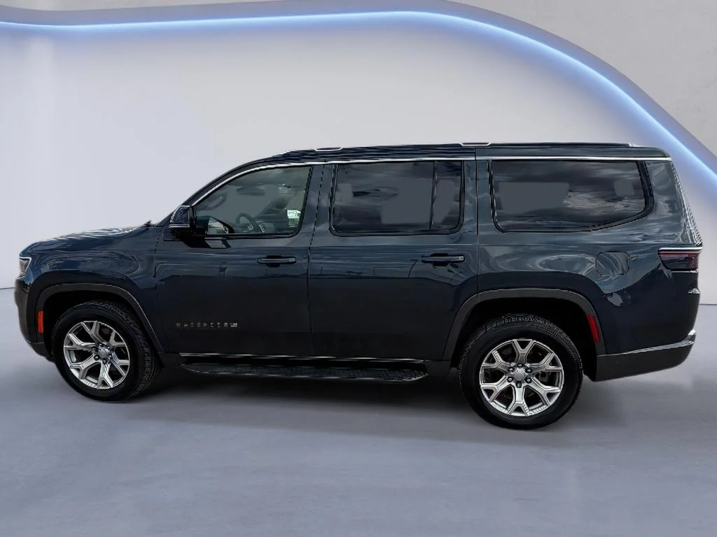 Used 2022 Baltic Gray Metallic Clearcoat Jeep Series I image 16