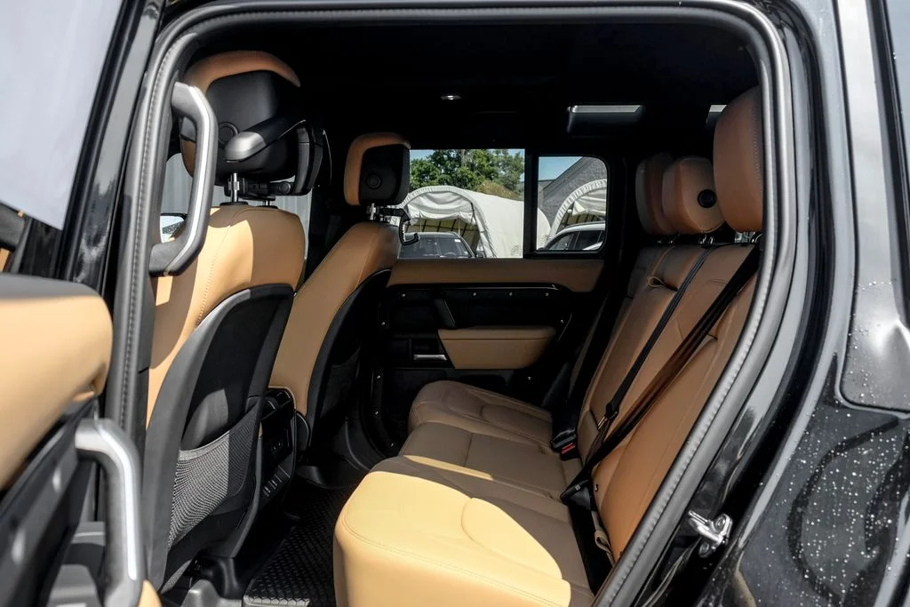 New 2026 Santorini Black Land Rover S image 16