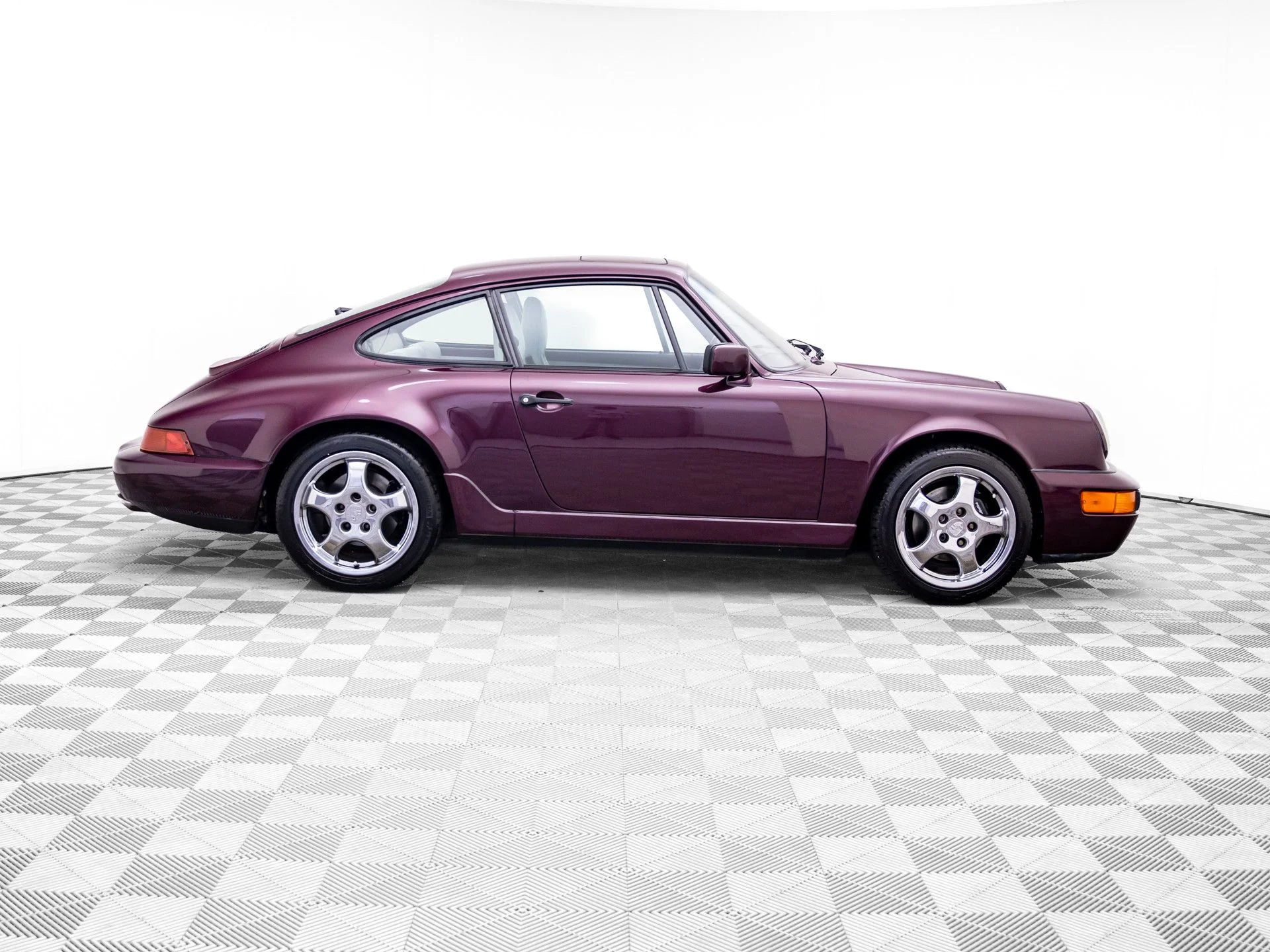 Used 1991  Porsche Carrera image 7