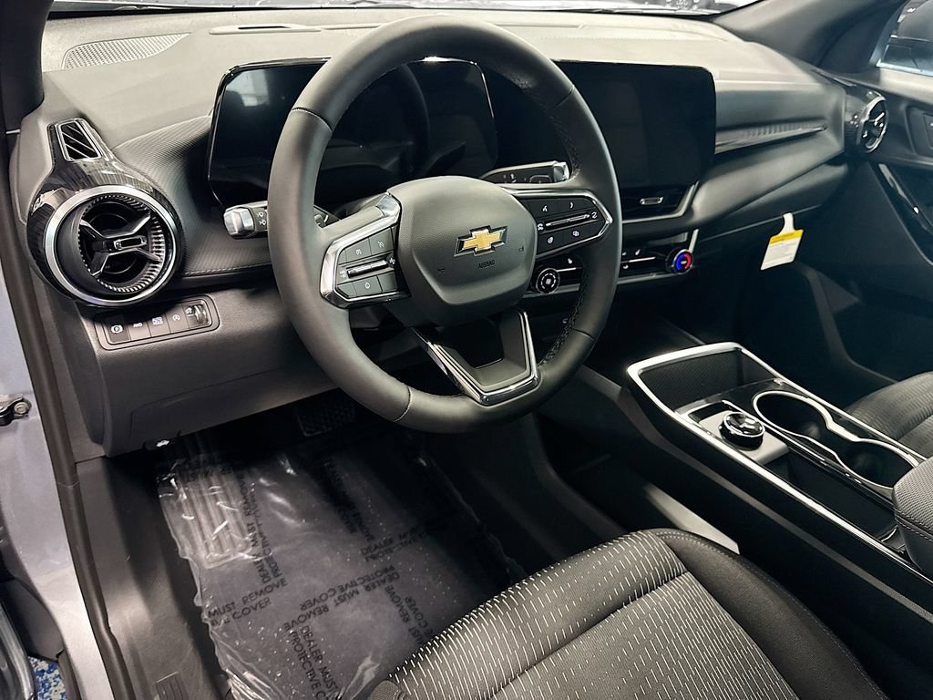 2027 Chevrolet Equinox LT - Photo 9