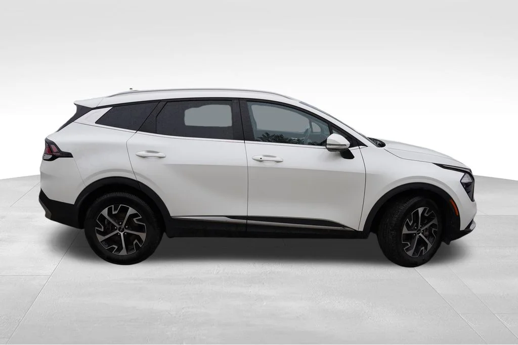 Used 2023 Snow White Pearl Kia EX image 2