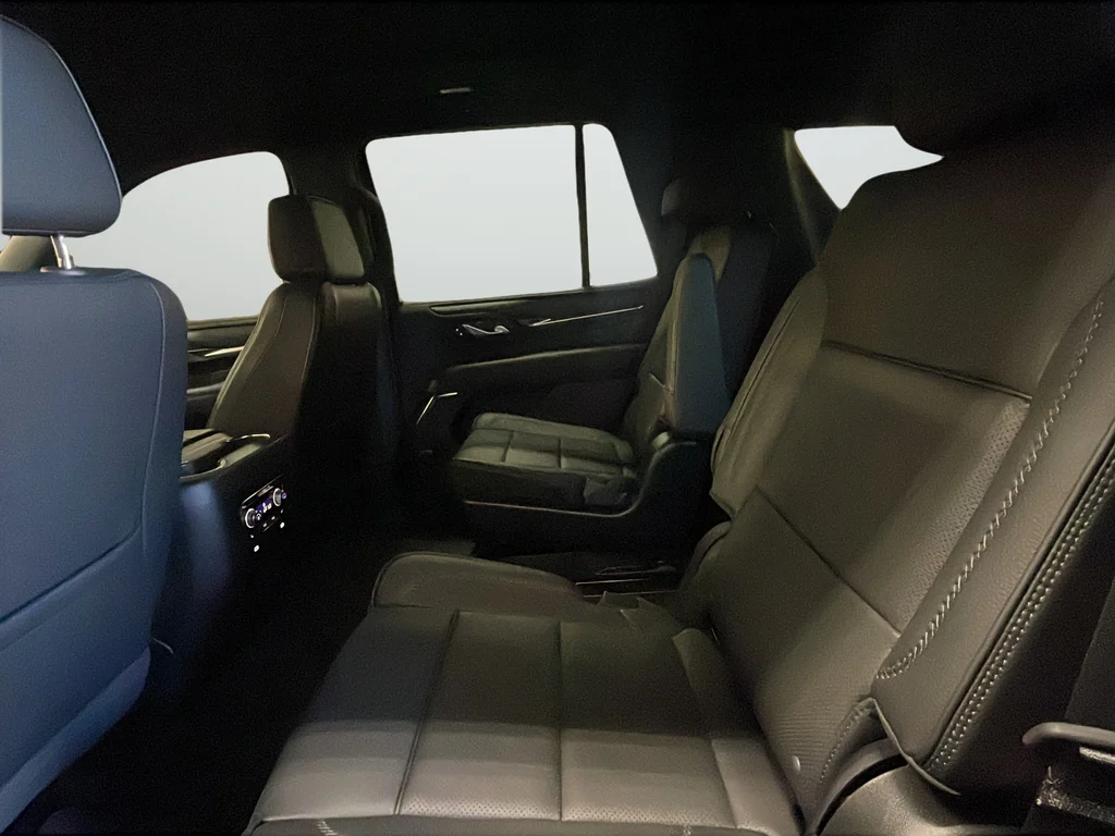 Used 2023 Silver GMC Denali image 27