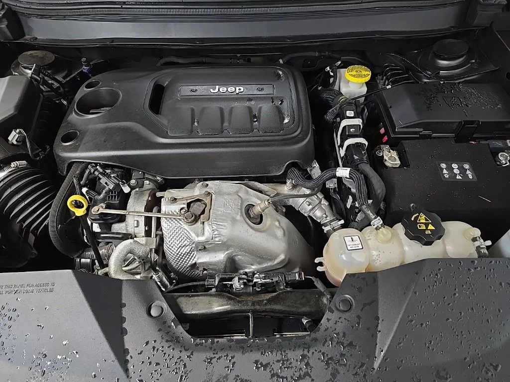 Used 2020 Gray Jeep Limited image 12