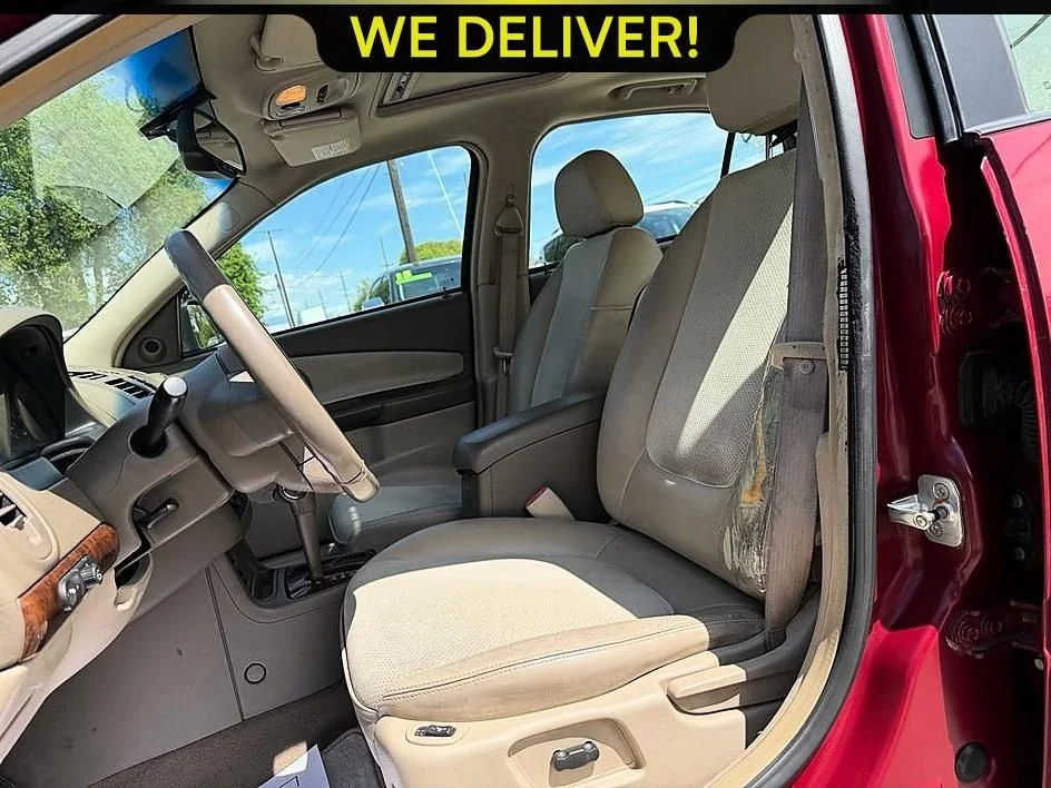 Used 2005 Red Chevrolet LT image 9