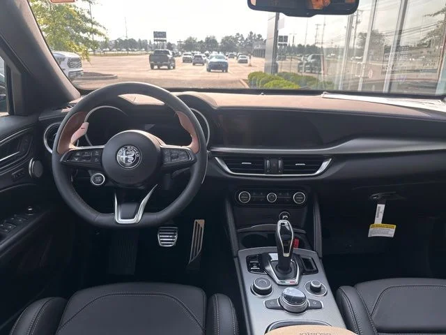 2025 Alfa Romeo Stelvio Intensa - Photo 11