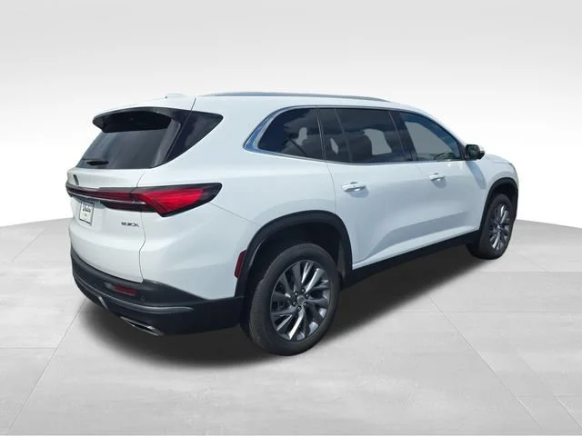 Used 2025 Summit White Buick Preferred image 5