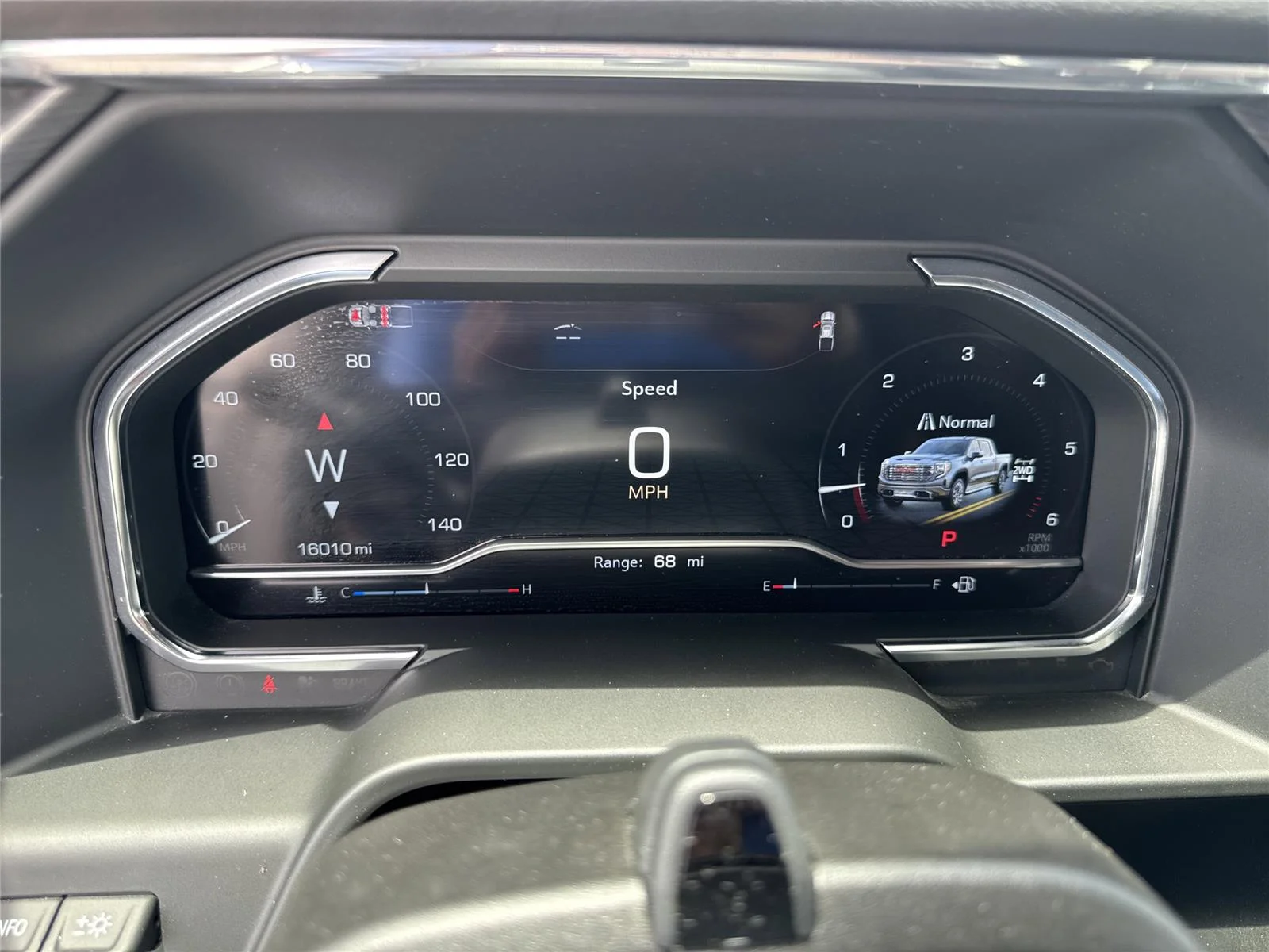 Used 2024 White Frost Tricoat GMC Denali Ultimate image 39