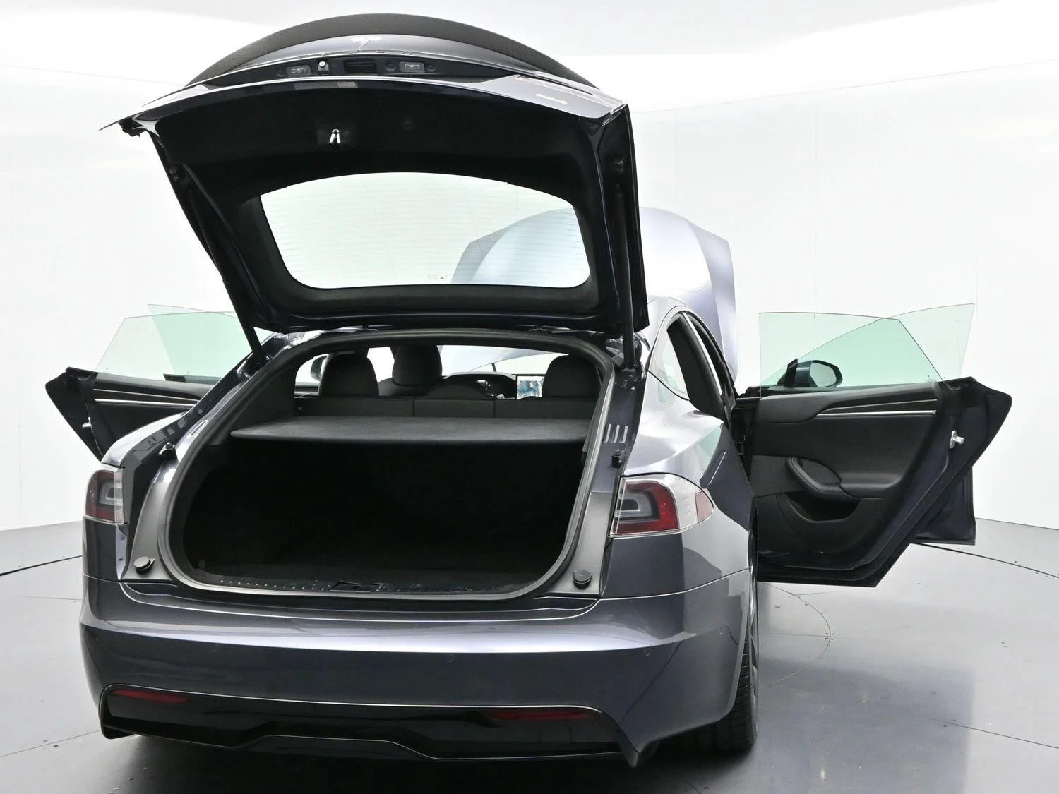 Used 2021 Midnight Silver Metallic Tesla Plaid image 38