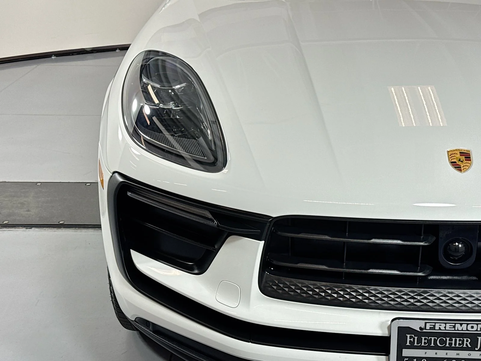 Used 2025 White Porsche  image 30