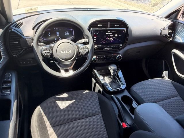 Used 2025 White Kia S image 12