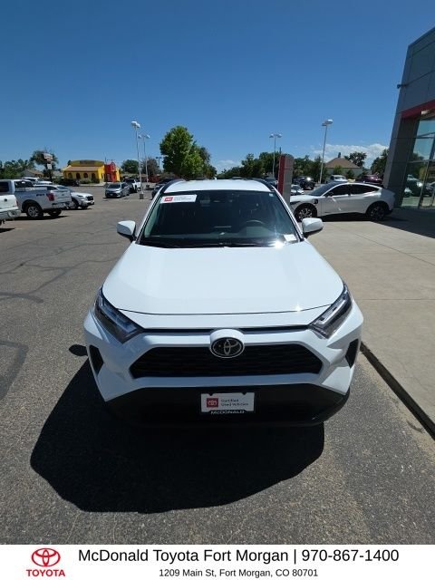 Used 2025 White Toyota XLE image 8