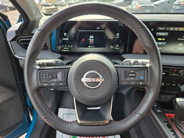 Used 2025 White Nissan SR image 32