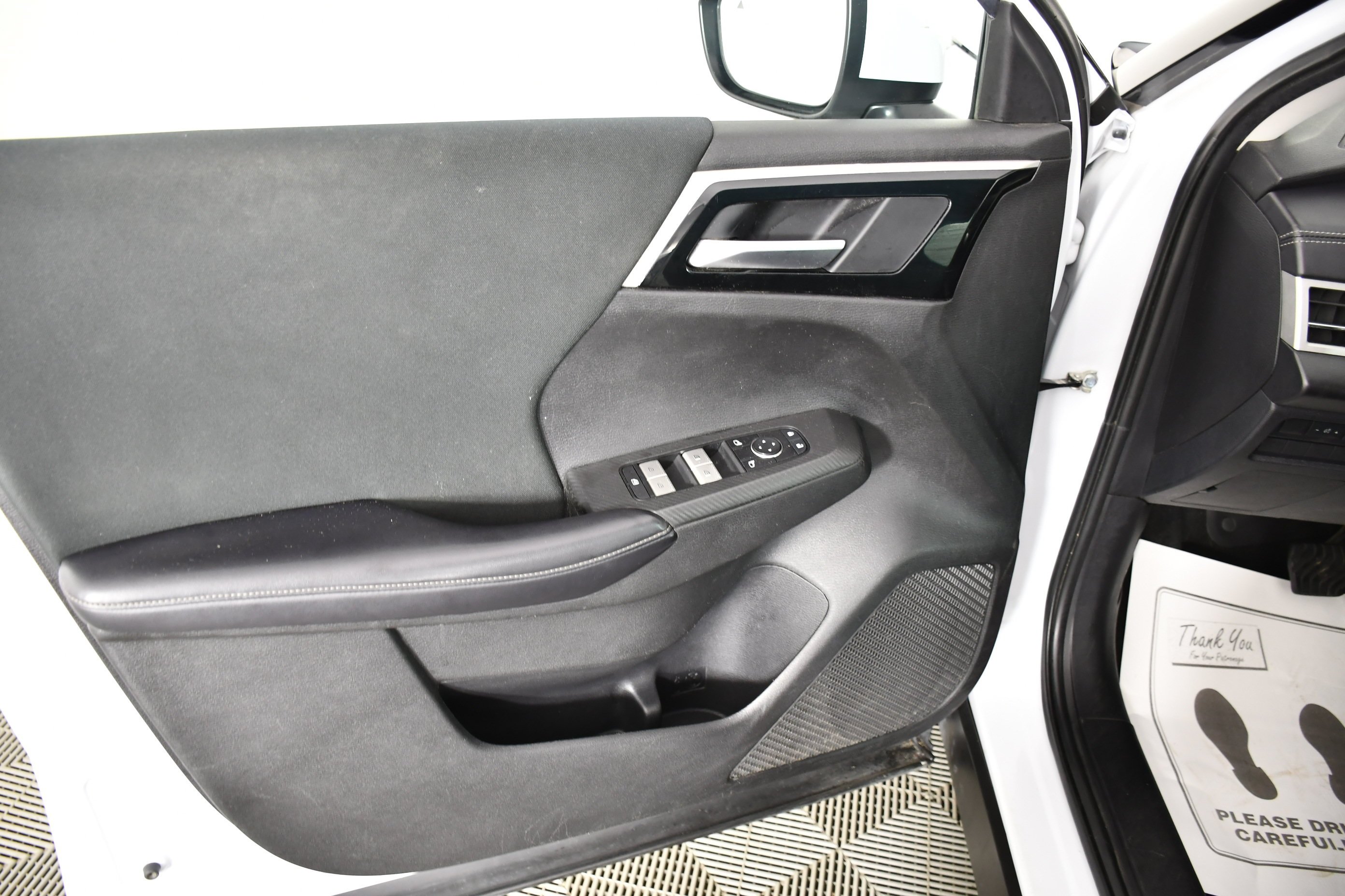 2023 Mitsubishi Outlander ES - Photo 34