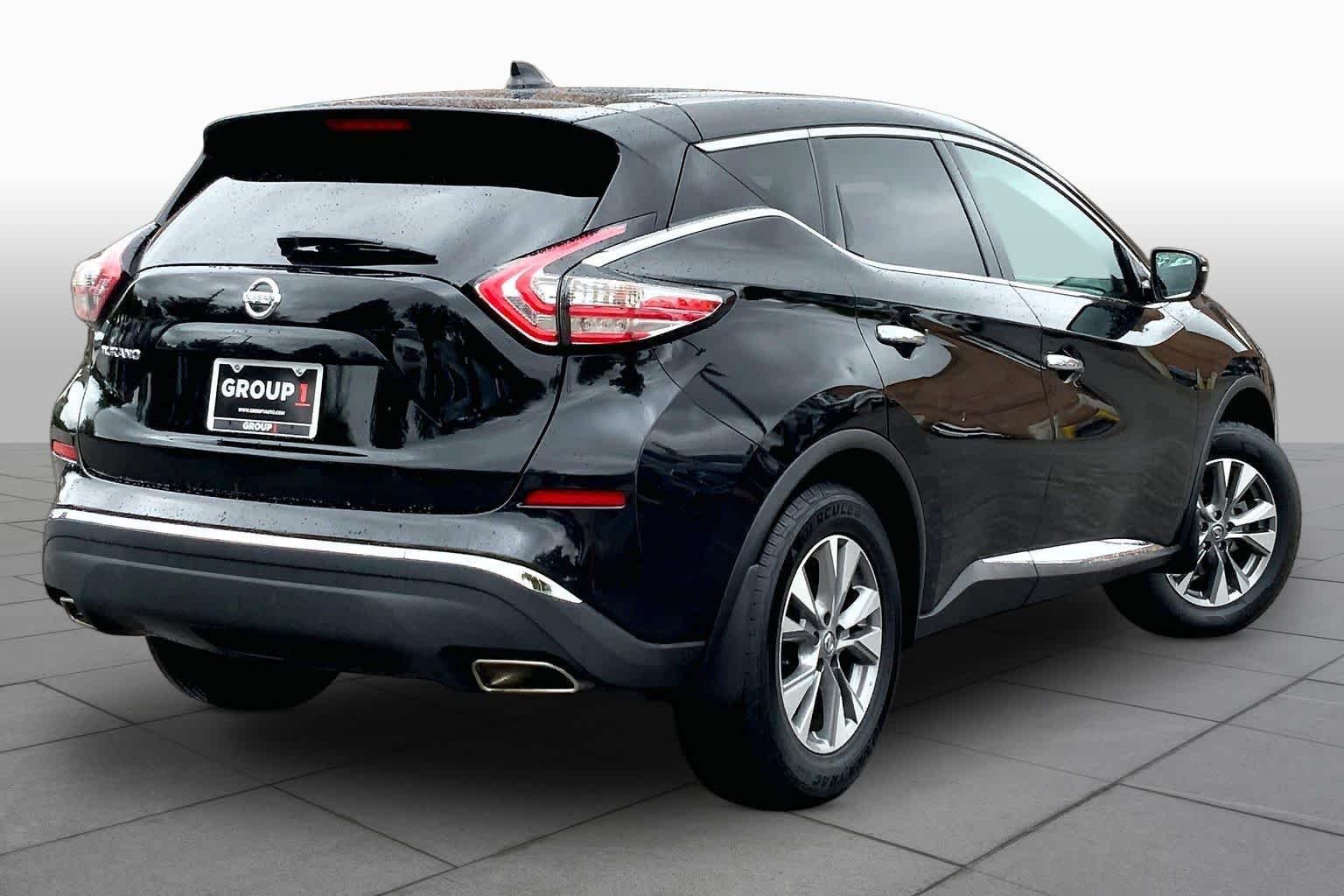 Used 2018 Magnetic Black Metallic Nissan S image 13