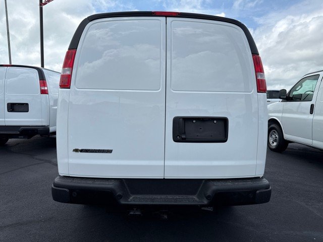 2025 Chevrolet Express Cargo Work Van - Photo 6