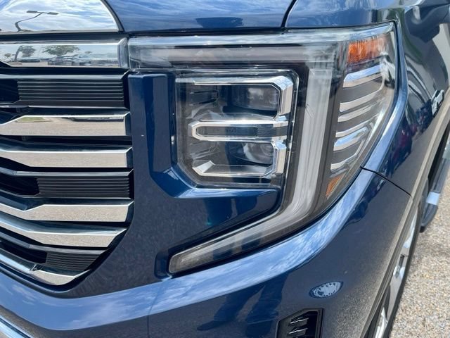 Used 2022 PACIFIC BLUE METALLIC GMC SLT image 4