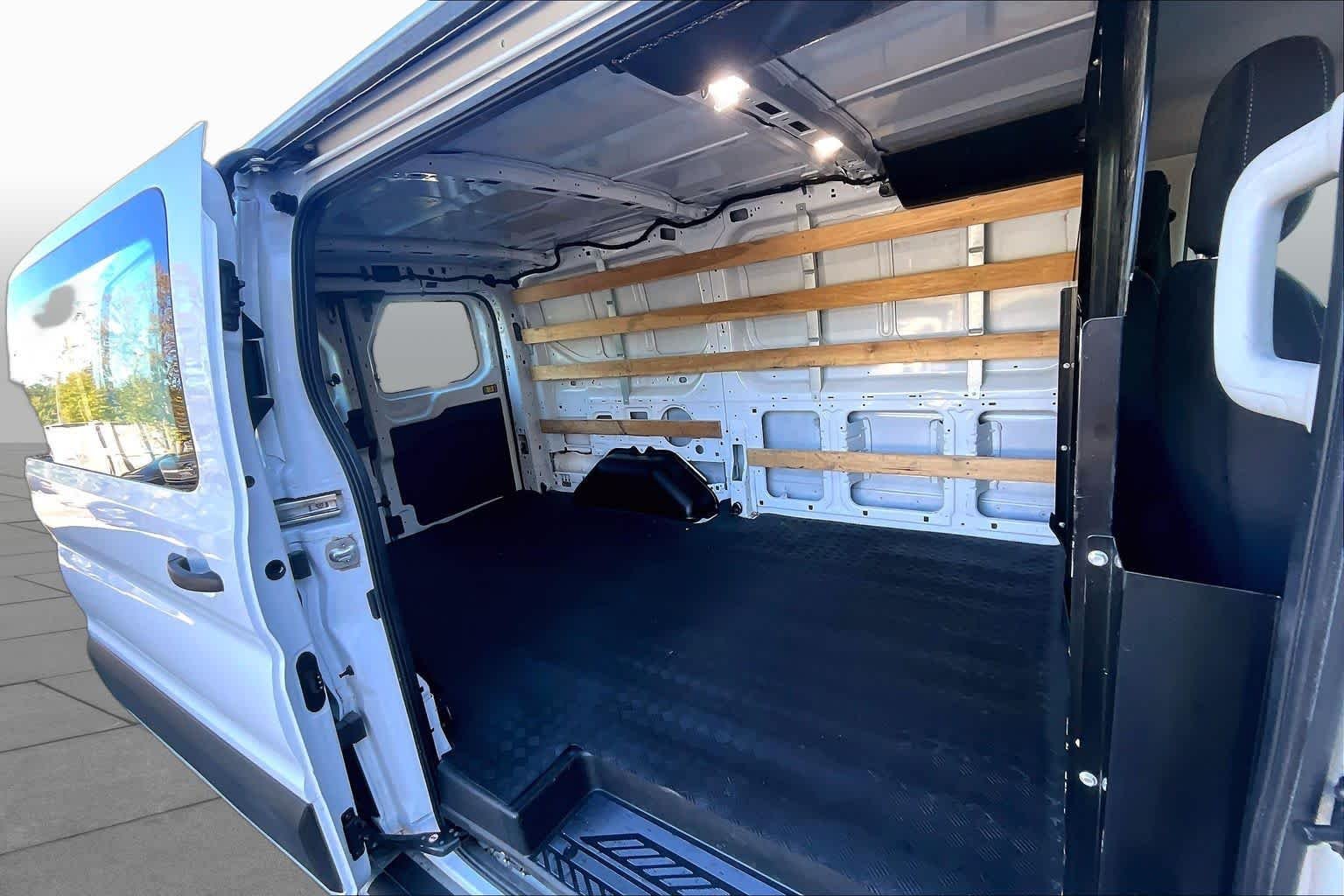 Used 2023 Oxford White Ford  image 18