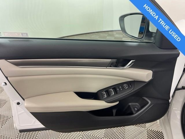 Certified Used 2019 Platinum White Pearl Honda LX image 10