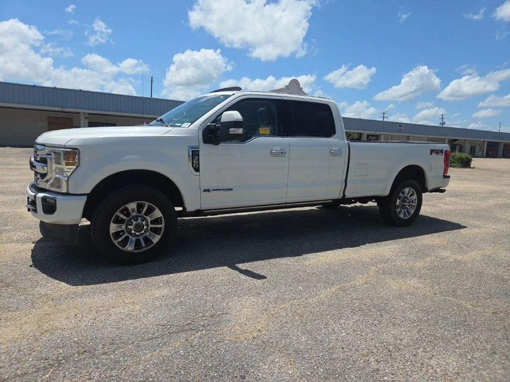 Used 2021 White Ford Limited image 4