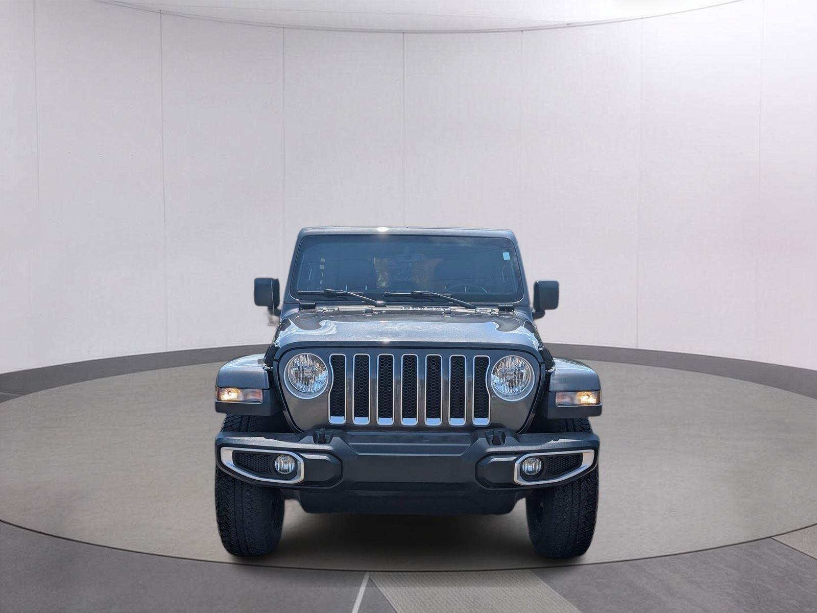 Used 2020 Granite Crystal Metallic Clearcoat Jeep North Edition image 10