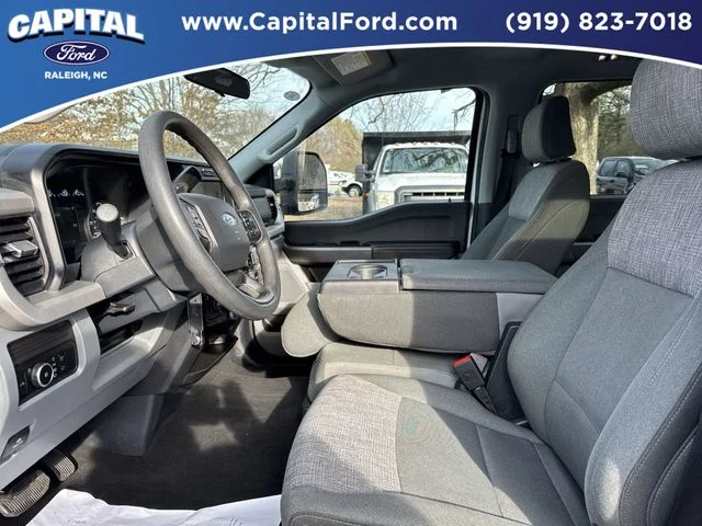 Used 2025 White Ford XLT image 18